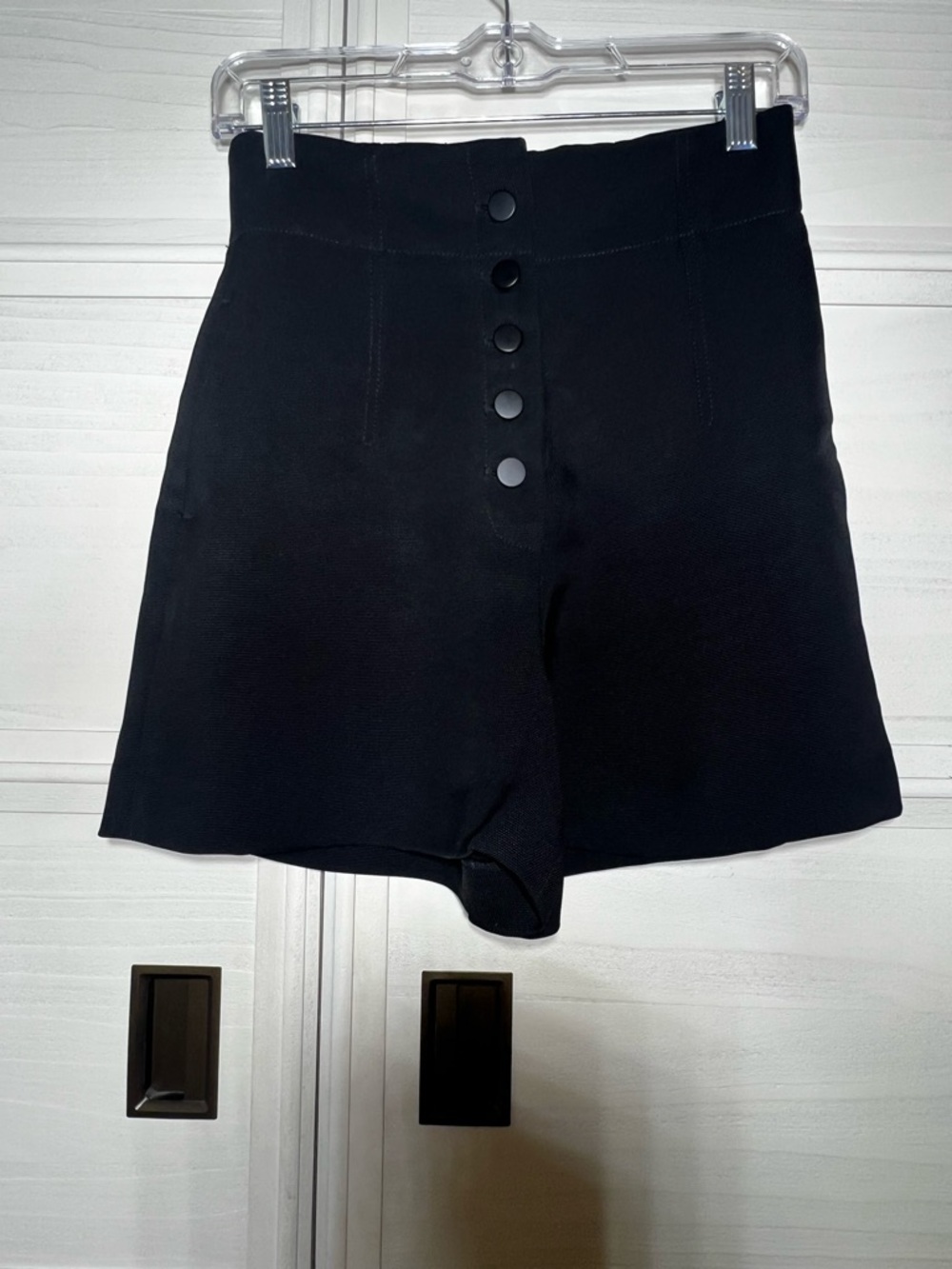 Wilfred Le Fou Highwaisted Black Women’s shorts Sz 2
